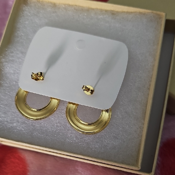 Chic Pink and Gold Post Earrings - Picture 2 of 3